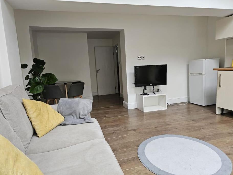 Beautiful Garden Flat Near Central ロンドン エクステリア 写真