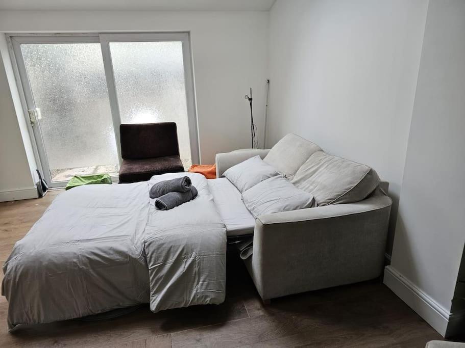 Beautiful Garden Flat Near Central ロンドン エクステリア 写真